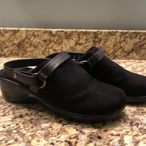 Vionic Adelaide Black Clog Size 9
